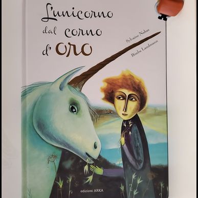 2024年8月のおすすめの絵本は、「Lunicorno dal corno doro (ニコロとユニコーン) 」です　見守り付きマッサージ指圧治療院WillRich 